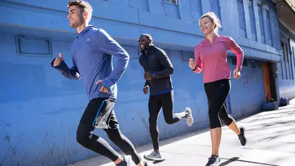 adidas: Sportbekleidung kaufen