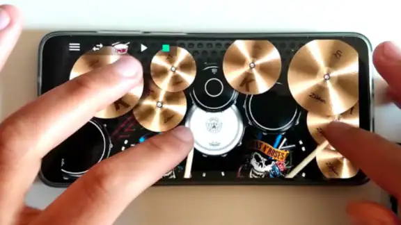 Mega Drum: schlagzeug spielen