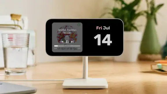 StandBy Mode: Clock & Widgets