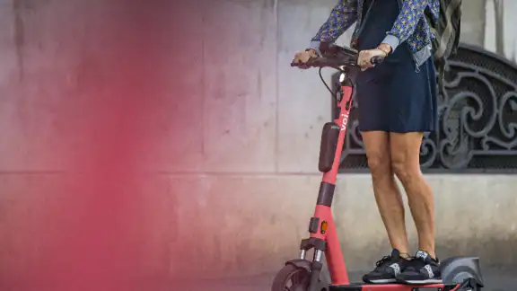 Voi – trottinettes et vélos