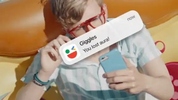 Giggles: Videos & Trends